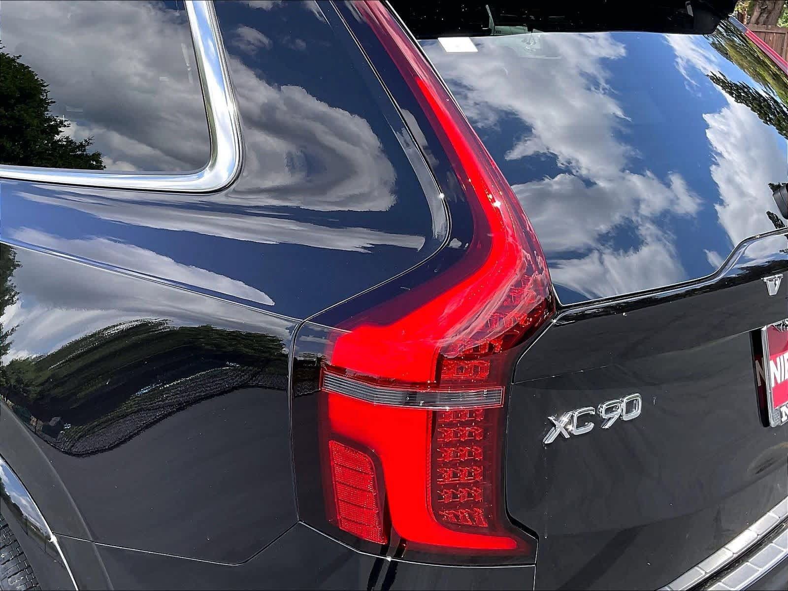 New 2026 Volvo XC90 T8 Plus w/ Protection Package Premier AWD/4WD image 25