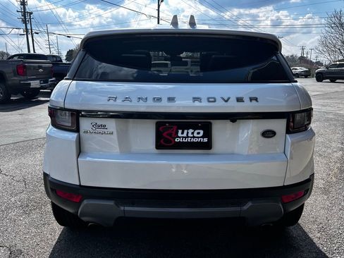 Used 2018 Land Rover Range Rover Evoque SE Premium AWD/4WD image 4