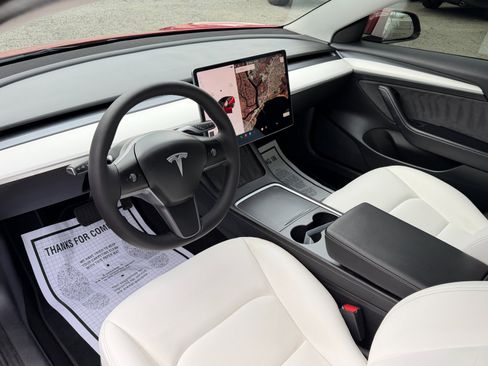 Used 2022 Tesla Model 3 Long Range image 11
