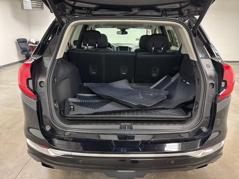 Used 2020 GMC Terrain Denali w/ Denali Premium Package FWD image 18