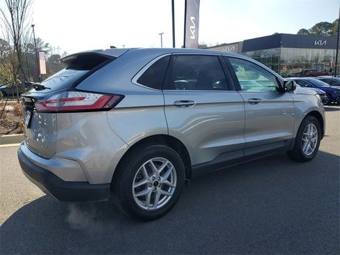 Used 2024 Ford Edge SEL image 4