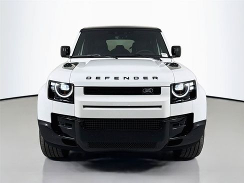 New 2026 Land Rover Defender 110 X-Dynamic SE AWD/4WD image 2