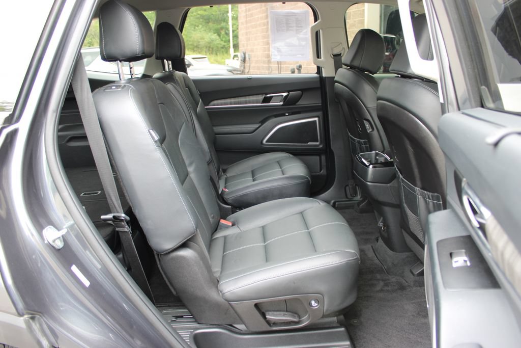 Used 2024 Kia Telluride EX w/ EX Captain's Chair Package AWD/4WD image 50