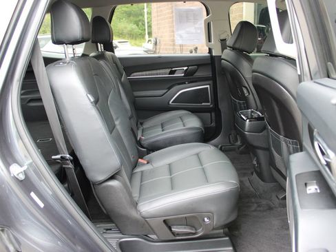 Used 2024 Kia Telluride EX w/ EX Captain's Chair Package AWD/4WD image 50