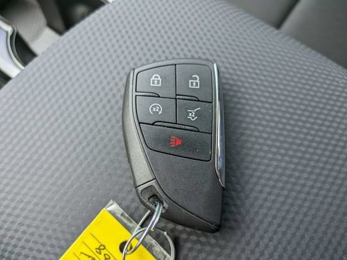 Used 2025 Chevrolet Equinox RS w/ Safety and Technology Package FWD image 32