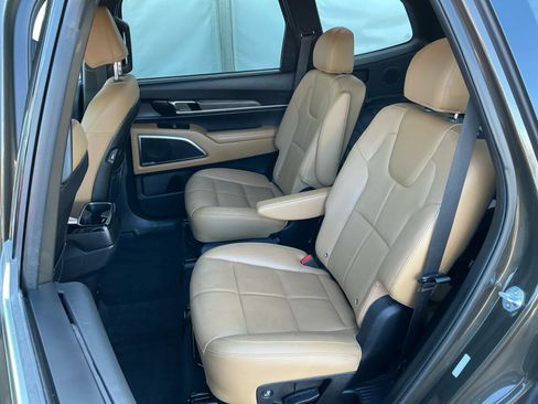Used 2022 Kia Telluride SX image 17