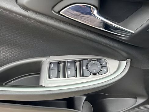 Used 2025 Chevrolet Malibu LT FWD image 13