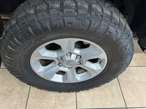 Used 2016 Toyota 4Runner SR5 image 21