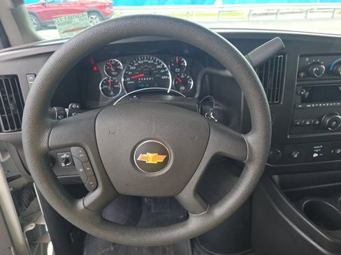 Used 2023 Chevrolet Express 3500 LT w/ LT Preferred Equipment Group RWD image 9