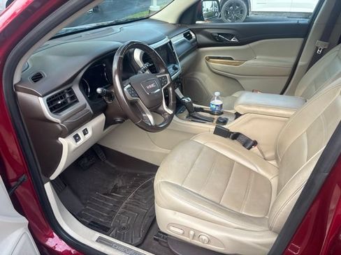 Used 2019 GMC Acadia Denali w/ Technology Package AWD/4WD image 3