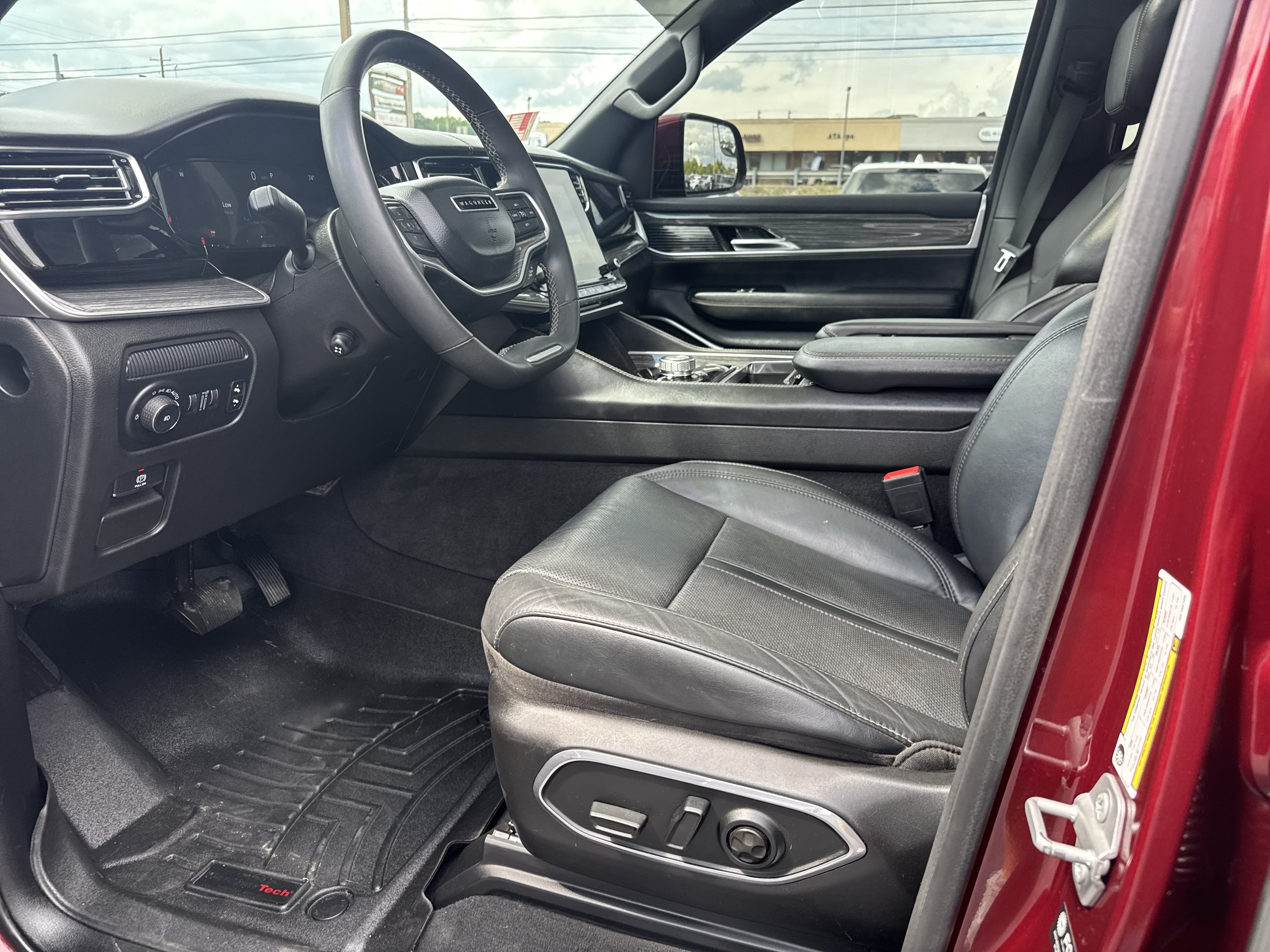 Used 2022 Jeep Wagoneer Series II w/ Premium Group I AWD/4WD image 20