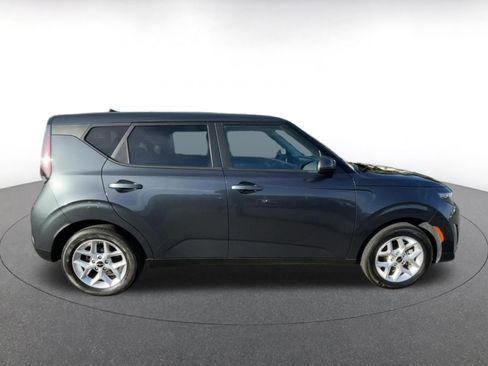 Used 2025 Kia Soul LX w/ LX Technology Package image 16