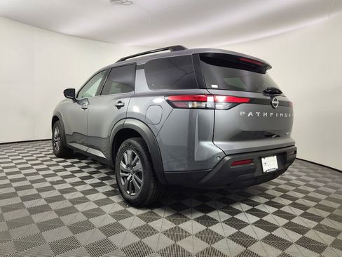 Used 2024 Nissan Pathfinder SV AWD/4WD image 3
