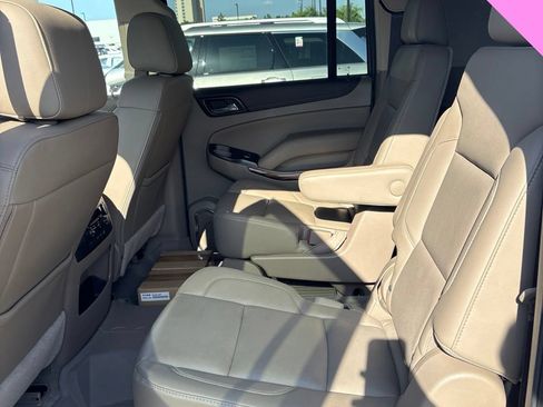 Used 2019 GMC Yukon XL SLT w/ Open Road Package RWD image 17