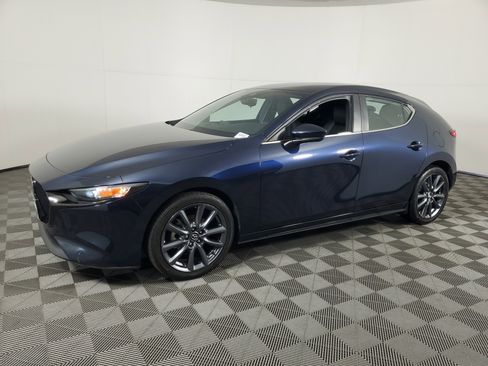Used 2020 MAZDA MAZDA3 Hatchback image 8