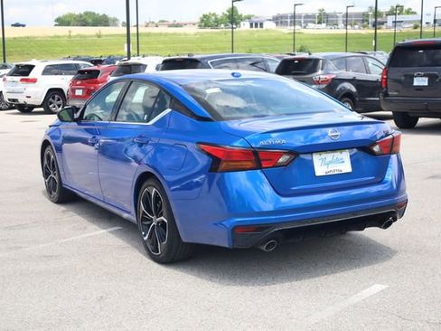 Used 2025 Nissan Altima 2.5 SR FWD image 5