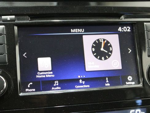 Used 2020 Nissan Rogue SV image 34