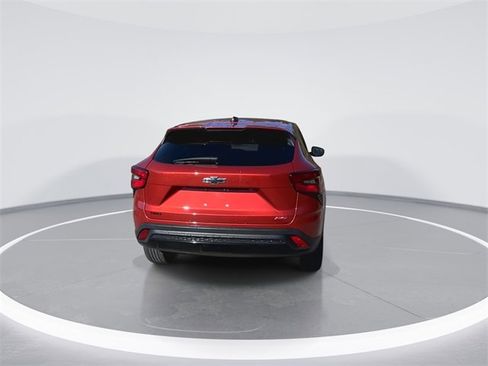 Certified 2024 Chevrolet Trax RS w/ Driver Confidence Package image 9