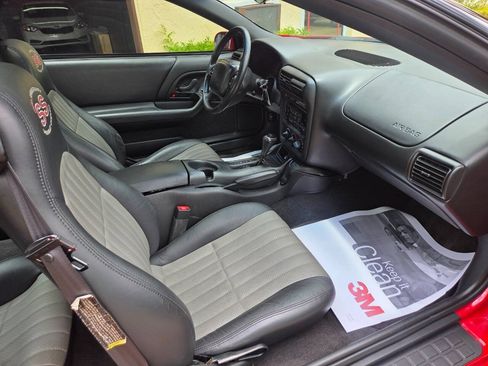 Used 2002 Chevrolet Camaro Z28 w/ SS Performance/Appearance Pkg RWD image 21