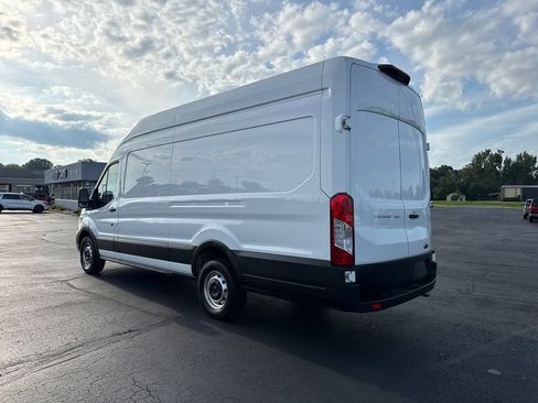 Used 2023 Ford Transit 250 148 High Roof Extended w/ Load Area Protection Package RWD image 2