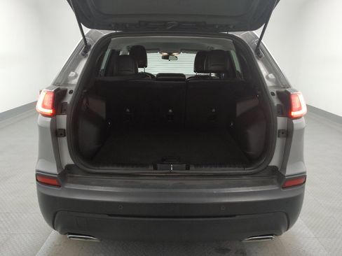 Used 2019 Jeep Cherokee Latitude Plus w/ Cold Weather Group image 29