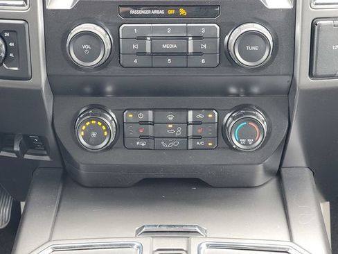 Used 2019 Ford F150 XLT w/ Equipment Group 302A Luxury AWD/4WD image 22