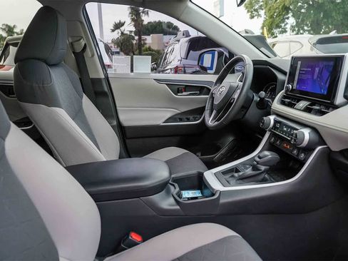 Used 2023 Toyota RAV4 XLE w/ Convenience Package image 16