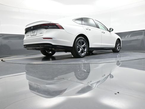 Certified 2024 Honda Accord EX-L image 29