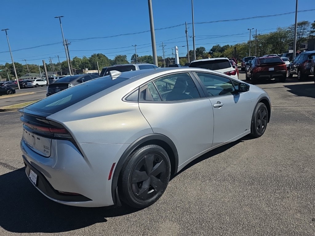 Certified 2023 Toyota Prius LE AWD/4WD image 4