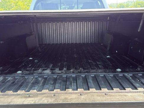 Used 2020 Toyota Tacoma SR5 AWD/4WD image 25