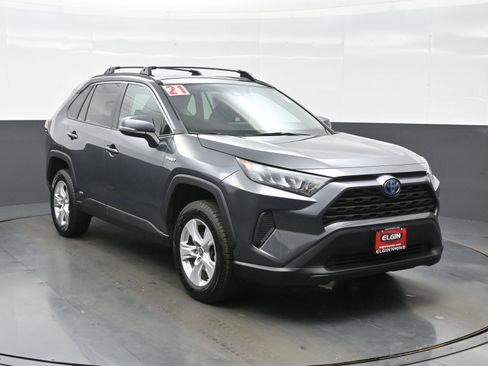 Used 2021 Toyota RAV4 LE AWD/4WD image 8