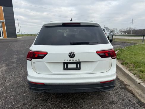 Used 2024 Volkswagen Tiguan SE image 7