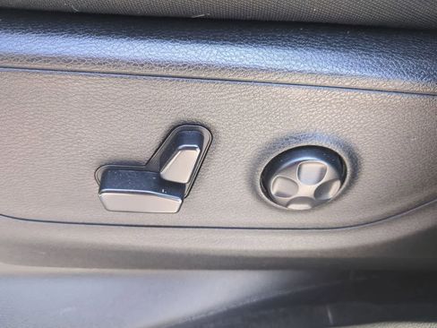Used 2020 RAM 1500 Big Horn RWD image 17