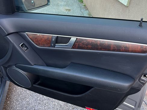 Used 2014 Mercedes-Benz C 250 Sport image 15