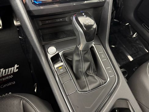 Used 2023 Volkswagen Tiguan SE R-Line FWD image 29