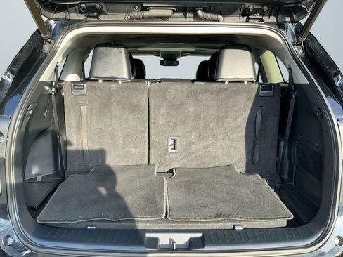 Used 2023 Toyota Highlander XLE image 17