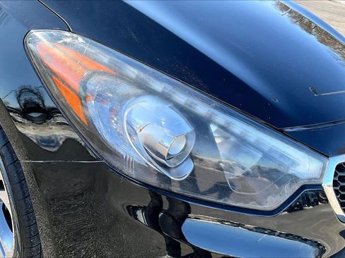 Used 2016 Kia Forte EX image 27