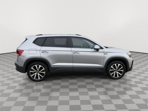 Used 2022 Volkswagen Taos SE image 6