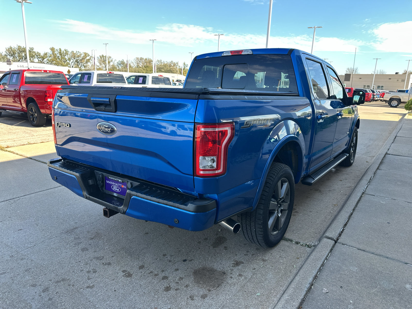 Used 2015 Ford F150 XLT w/ Equipment Group 302A Luxury AWD/4WD image 11
