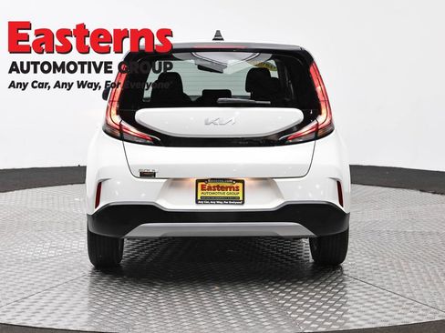 Used 2025 Kia Soul LX w/ LX Technology Package FWD image 6