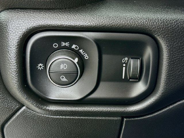 Used 2022 RAM 2500 Big Horn w/ Snow Chief Group AWD/4WD image 10