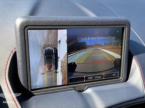 Used 2021 Aston Martin V8 Vantage Roadster image 18