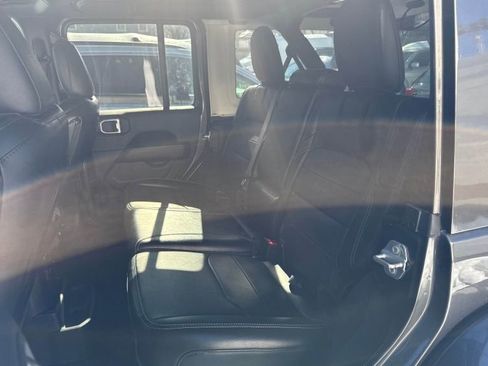 Used 2022 Jeep Wrangler Unlimited Sahara w/ Cold Weather Group image 9