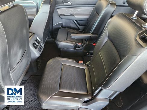 Used 2022 Volkswagen Atlas SE image 39