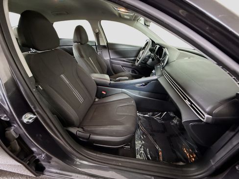 Used 2023 Hyundai Elantra SEL FWD image 29