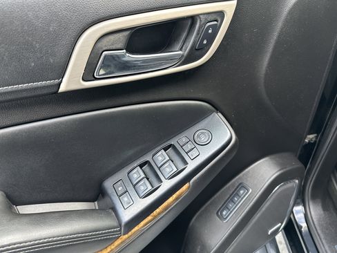 Used 2015 GMC Yukon XL Denali w/ Premium Package image 15