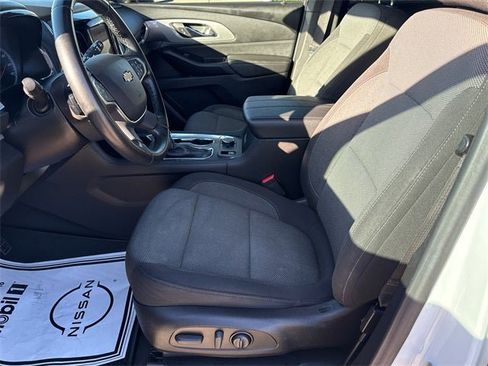 Used 2023 Chevrolet Traverse LT image 18