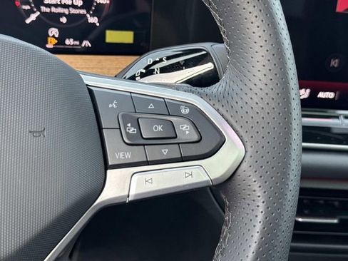 New 2026 Volkswagen Tiguan SEL R-Line AWD/4WD image 18