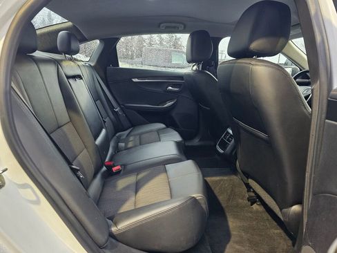 Used 2015 Chevrolet Impala LT image 13