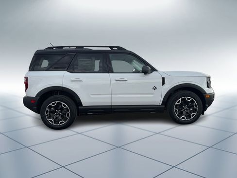 New 2025 Ford Bronco Sport Outer Banks w/ Outer Banks Tech Package+ AWD/4WD image 3